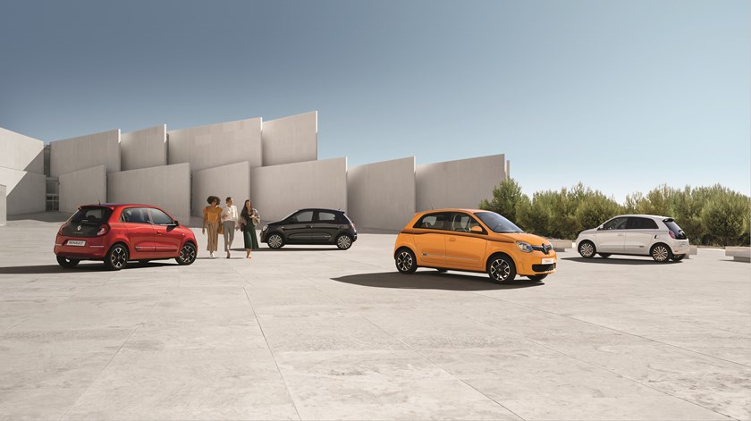 21221164_2019_-_New_Renault_TWINGO.jpg