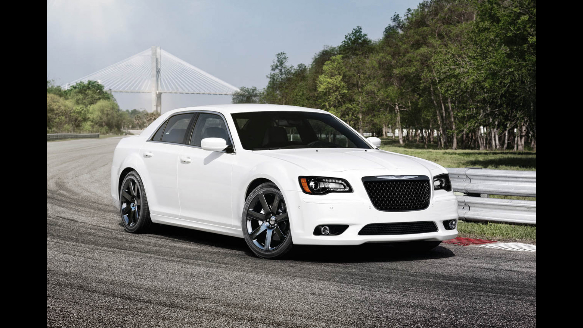 chrysler-300-srt8.jpg