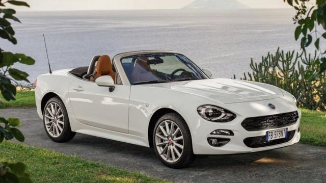 fiat-124-spider-2016.jpg