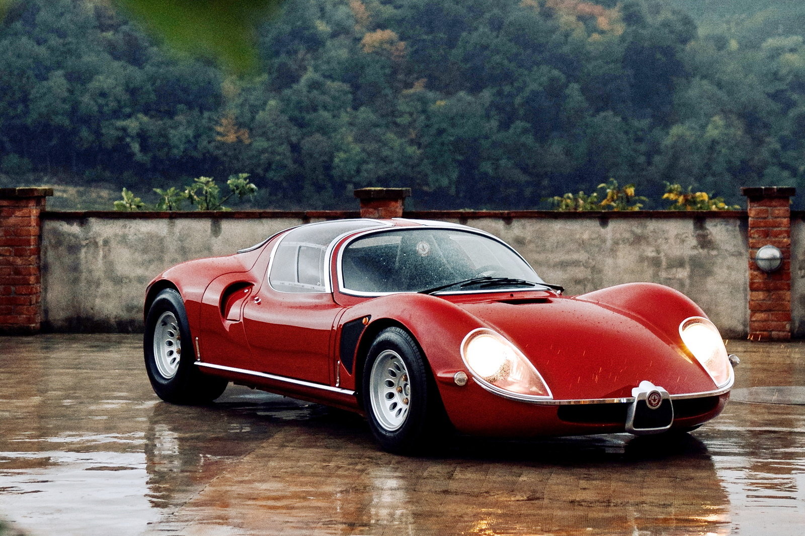 mtm-alfa-romeo-33-stradale.jpg